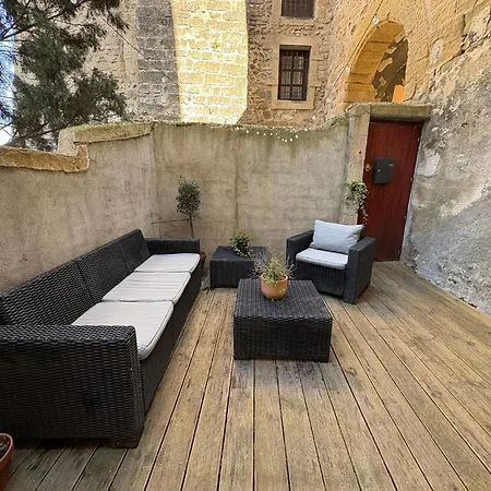 Studio, Terrasse & Cathedrale Appartement *